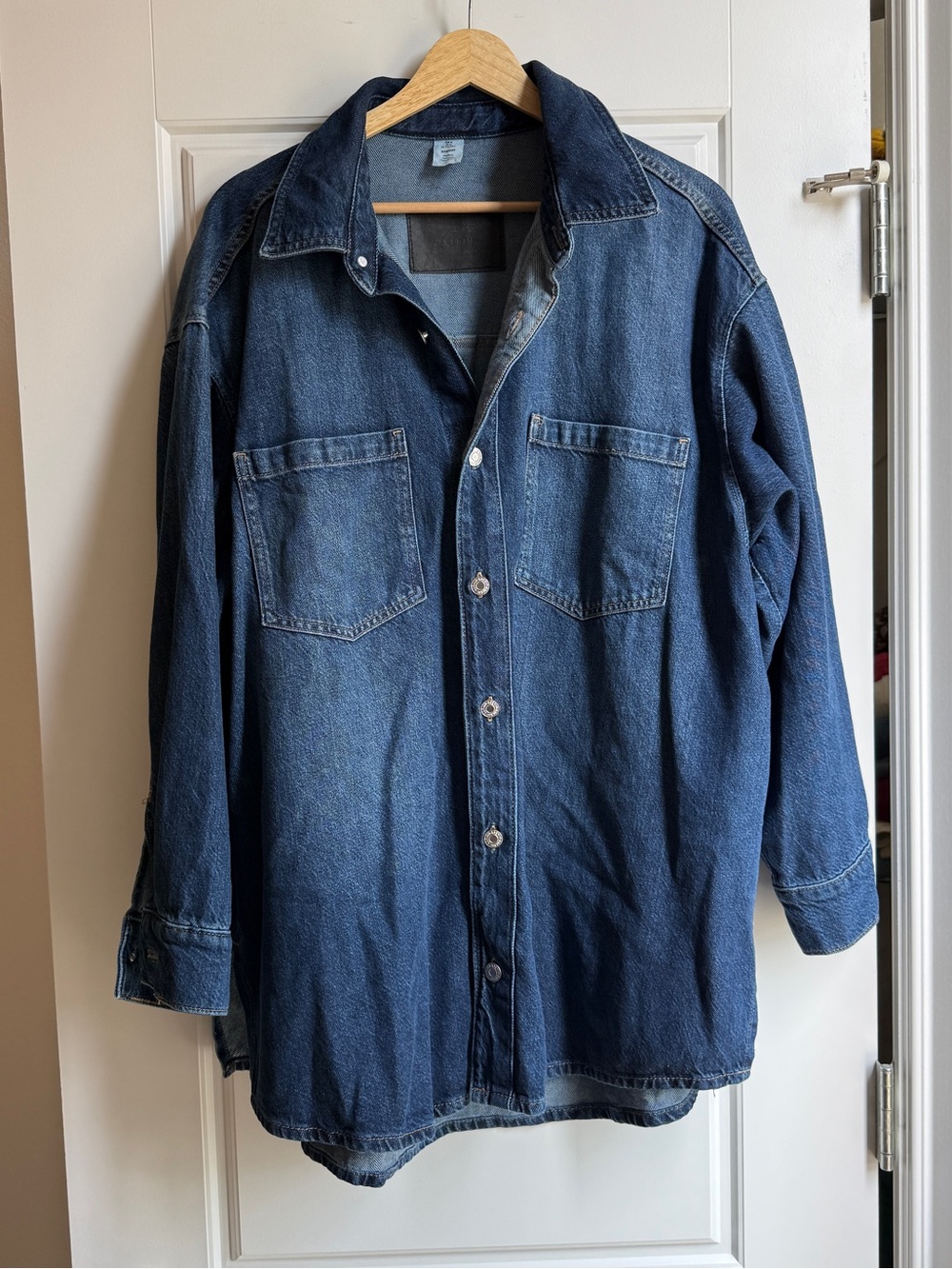 H&M ultrasoft Oversized denim shirt - Picture 2 of 4